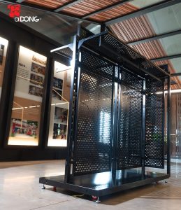Custom-Clothing-Display-Rack