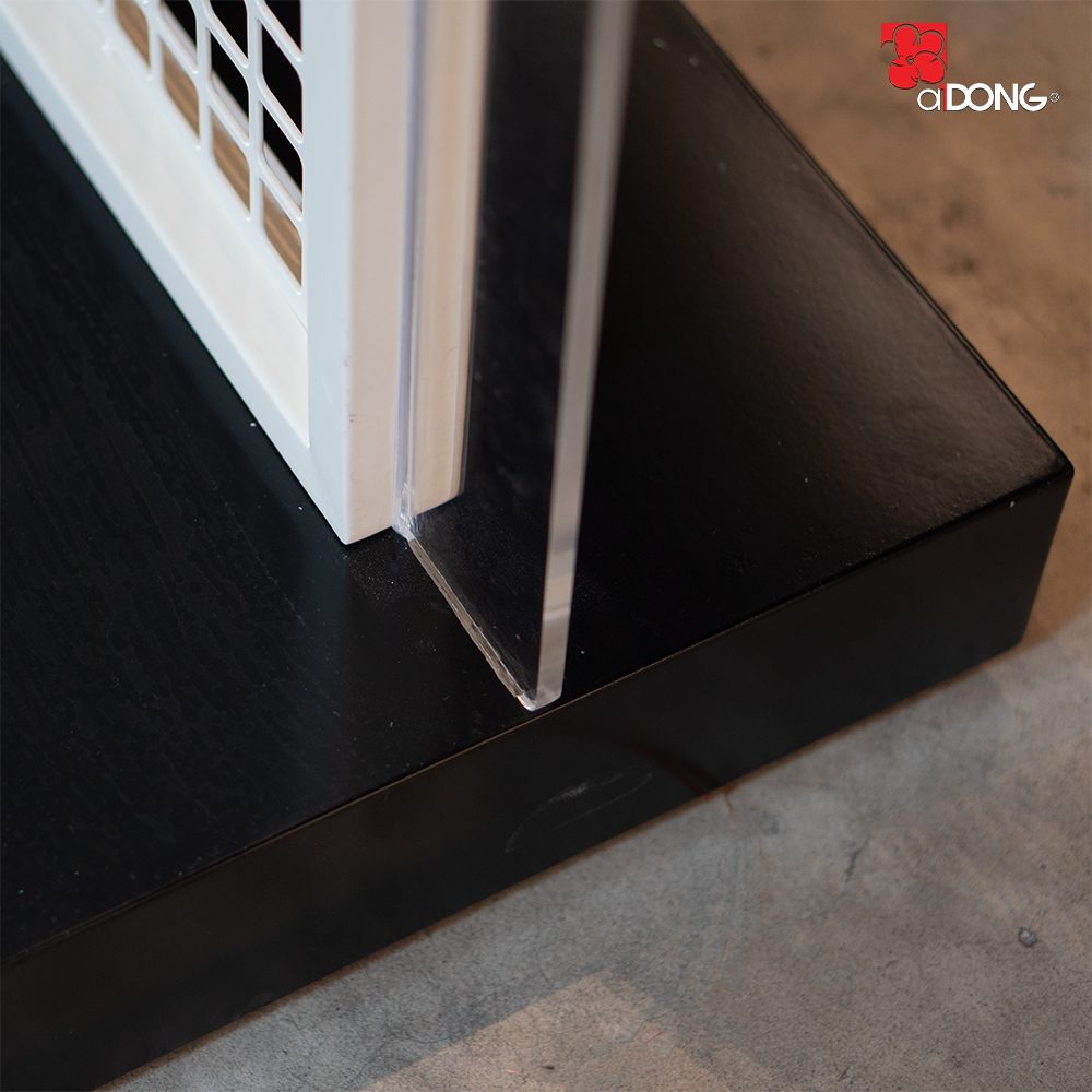 Custom-Display-stand