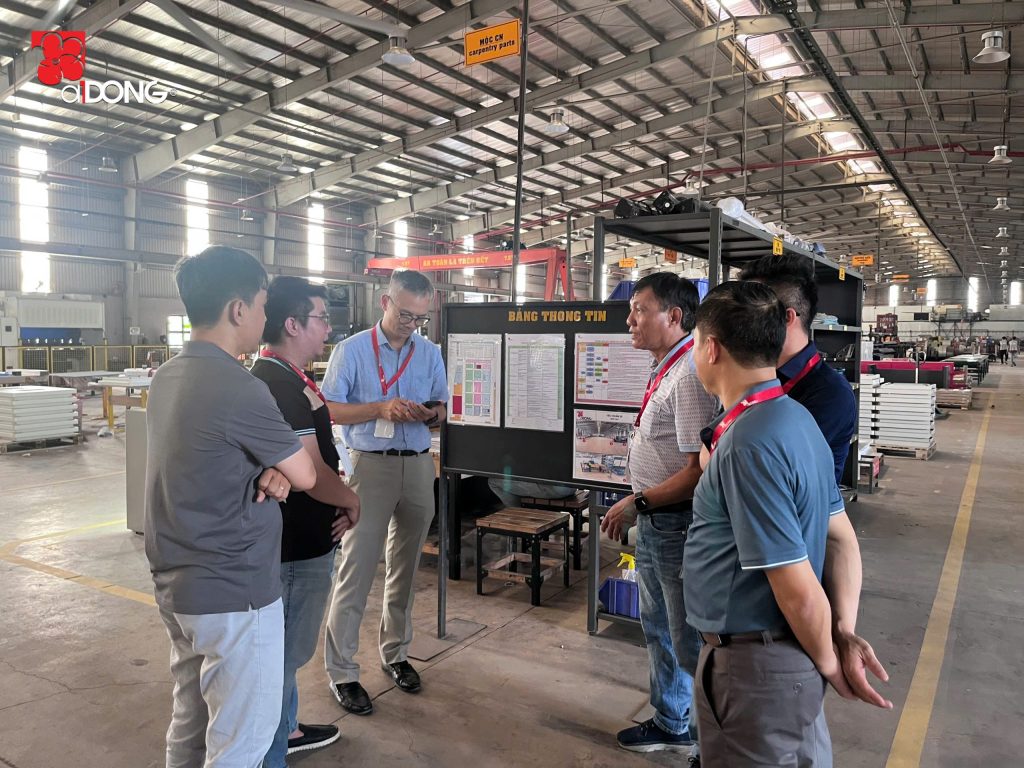 Display-shelf-manufacturer