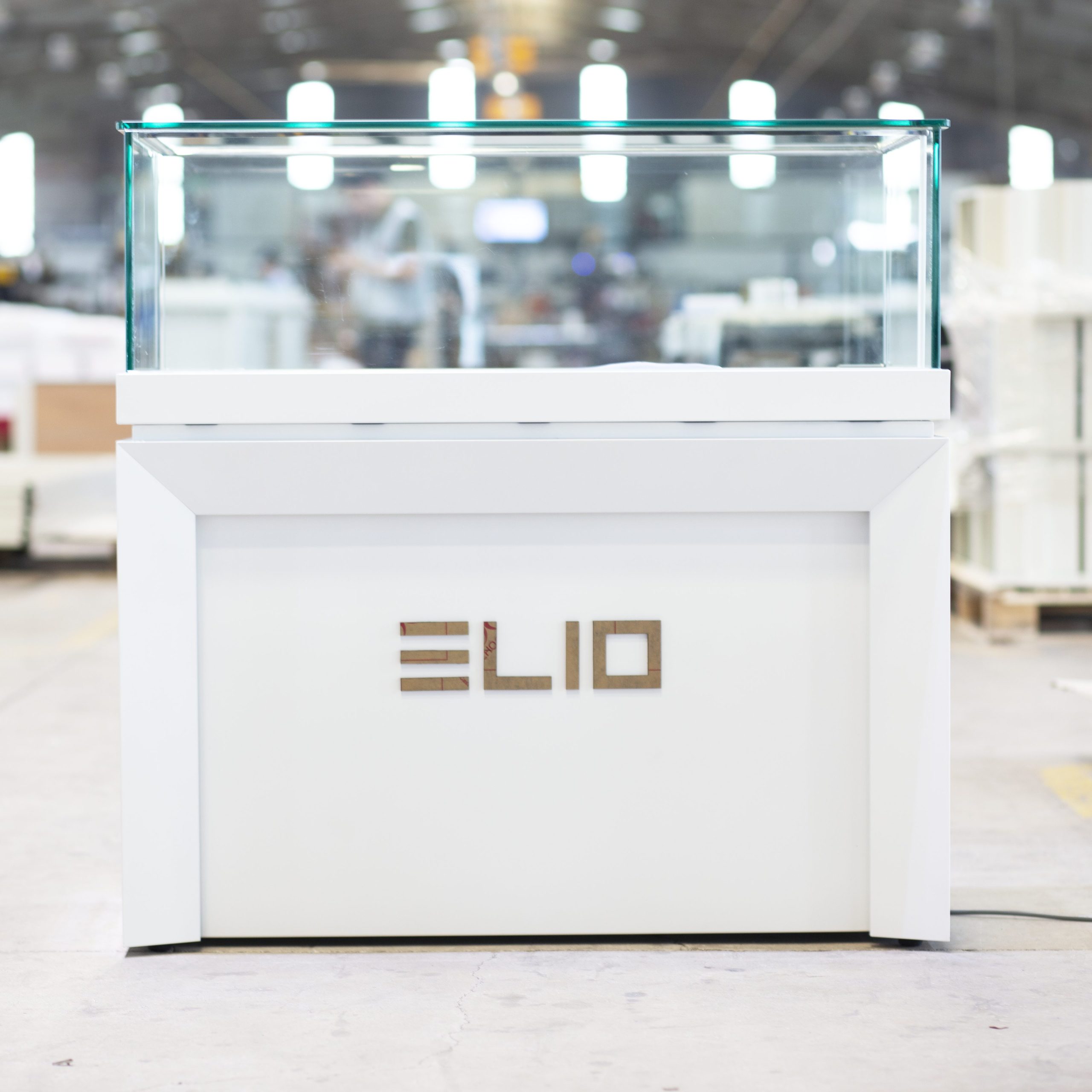 PREMIUM RETAIL FIXTURES